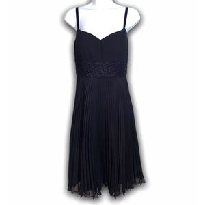 ANN TAYLOR Black Sequin Pleaded Sweetheart Knee Length Cocktail Dress 8